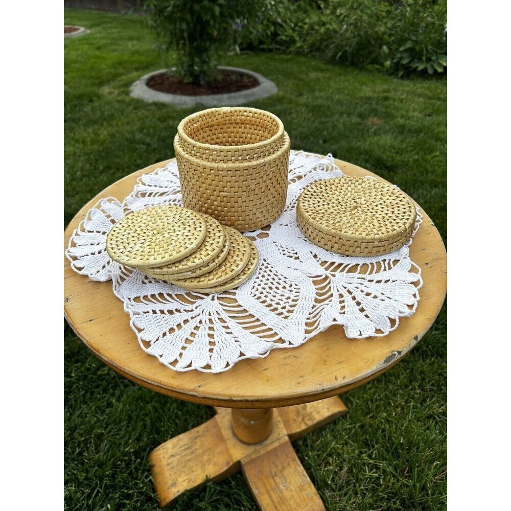 Vintage Woven Straw Basket 10 Coaster Set Wicker Rattan Round Lidded Boho Decor